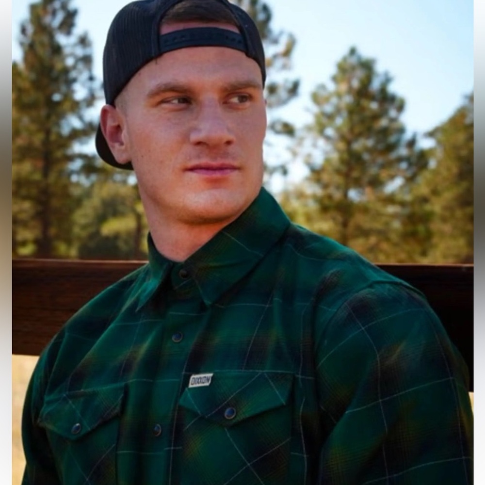 Dixxon Torrey Flannel Men’s Button Down Shirt Small Green